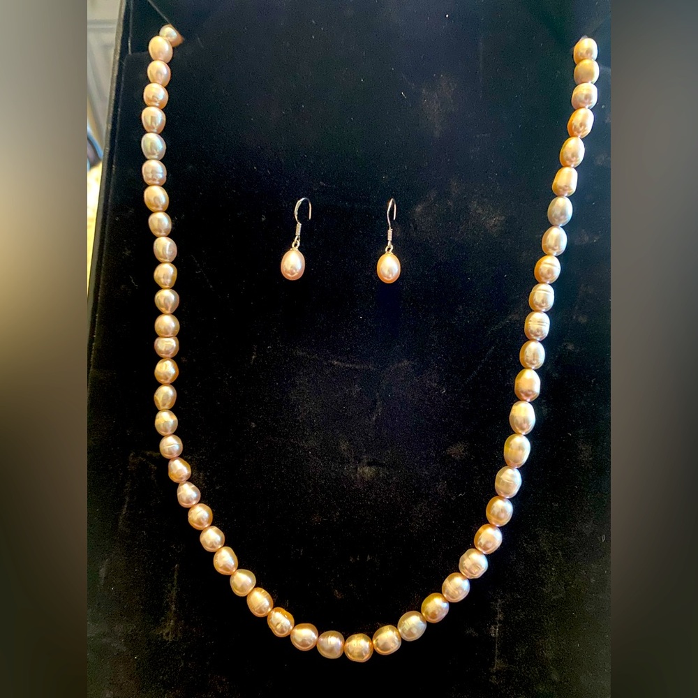 Freshwater Pearl Necklace Pink/Lilac & Earrings